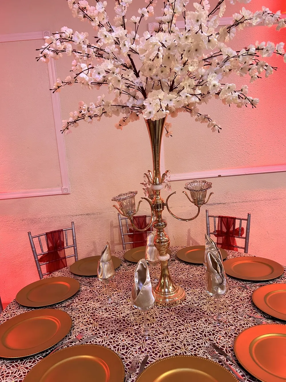 Floral centerpiece at Venecia Reception Hall